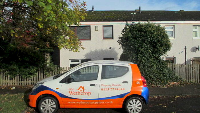 3 Bedroom Town House To Rent In Tong Road, Leeds, West Yorkshire, LS12