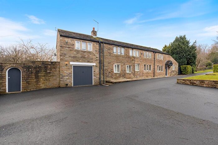 4 Bedroom Detached House For Sale In Arkenley Lane, Fenay Bridge, Huddersfield, HD8