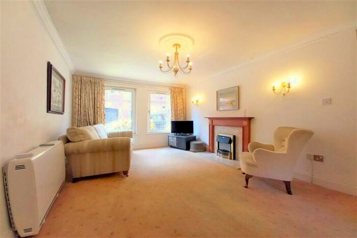 2 Bedroom Retirement Property For Sale In Winchester City Centre, SO23
