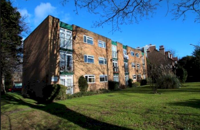 2 Bedroom Apartment To Rent In Lower Addiscombe Road, Croydon, CR0