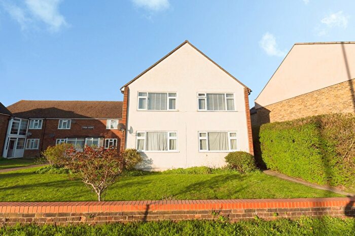 2 Bedroom Flat For Sale In Clayton Road, Chessington, KT9
