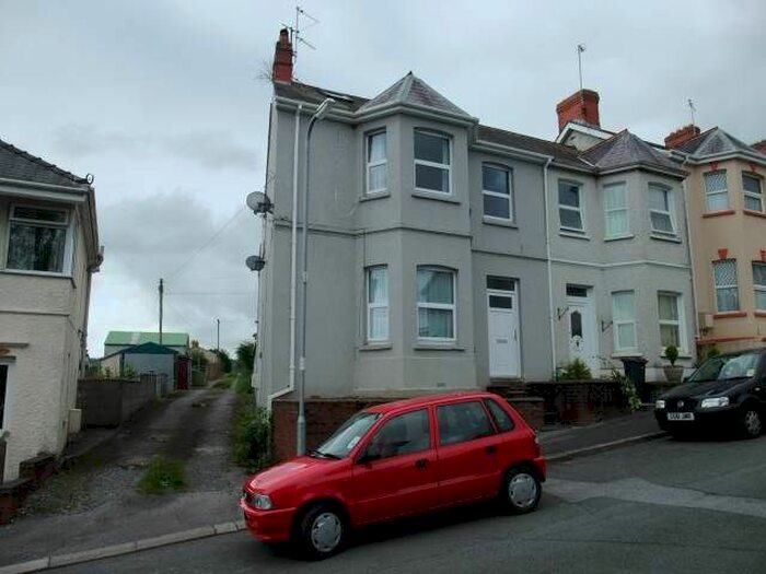 2 Bedroom Flat To Rent In Blende Road, Llandeilo, Carmarthenshire, SA19