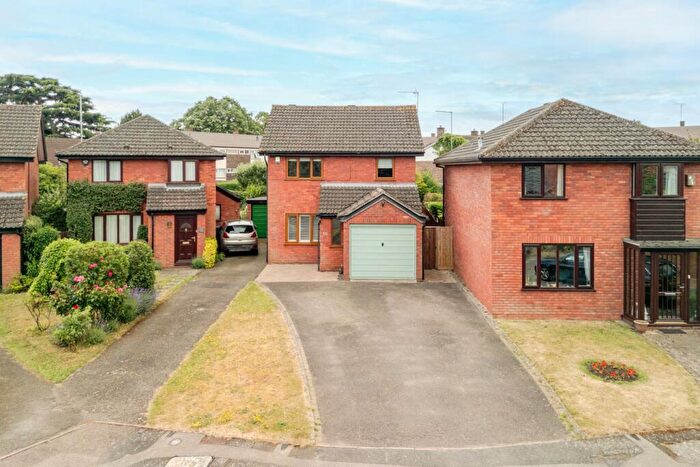 3 Bedroom Detached House For Sale In Berkeley Close, Northampton, NN1