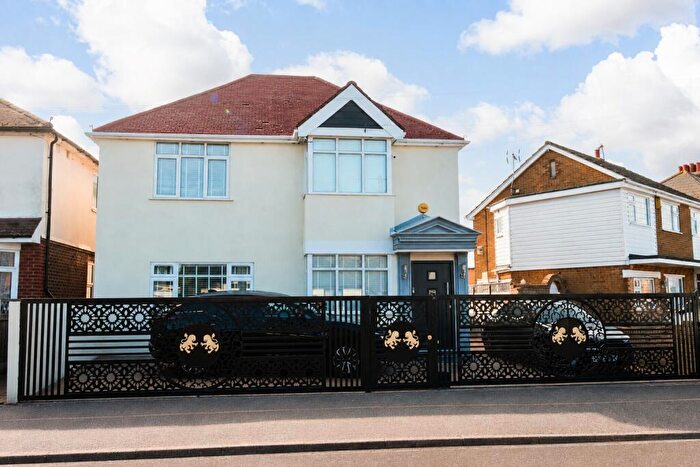 5 Bedroom Semi-Detached House For Sale In Gordon Road, Westwood, Margate, Kent, CT9