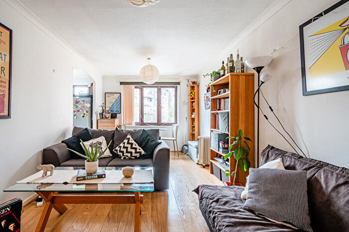 2 Bedroom Apartment To Rent In Riverside Close, Clapton, E5