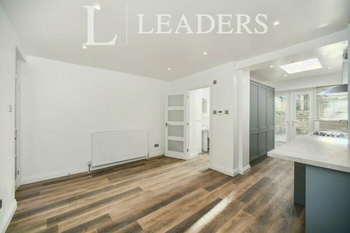 1 Bedroom Flat To Rent In Montgomery Street, Hove, BN3