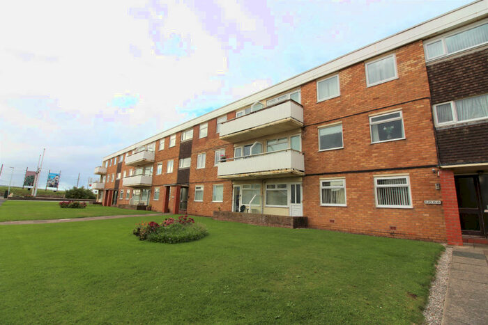 2 Bedroom Apartment To Rent In Pembroke Court, Queens Promenade, Bispham, FY2