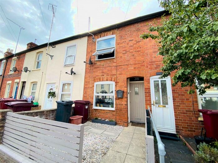2 Bedroom Terraced House To Rent In Albany Road, Reading, Berkshire, RG30