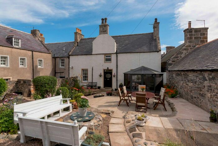 2 Bedroom Town House For Sale In Low Street, Portsoy, Banff, AB45