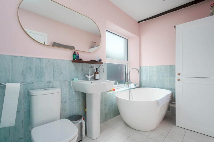 3 Bedroom Terraced House For Sale In Admiralty Street, Stonehouse, Plymouth, PL1