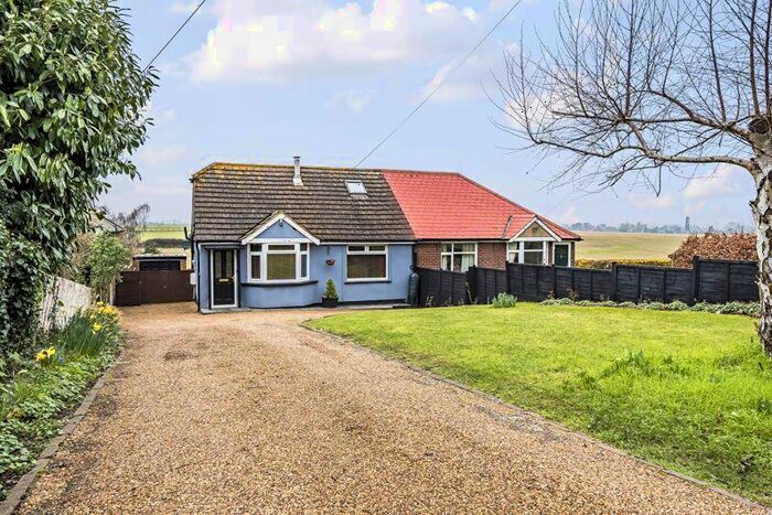 3 Bedroom Semi-Detached Bungalow For Sale In Wrens Road, Borden, Sittingbourne, ME9