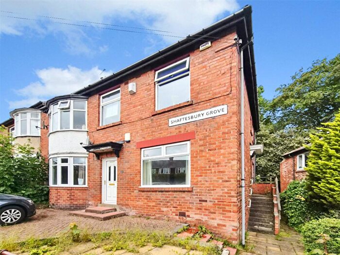 2 Bedroom Flat For Sale In Shaftesbury Grove, Newcastle Upon Tyne, Tyne And Wear, NE6