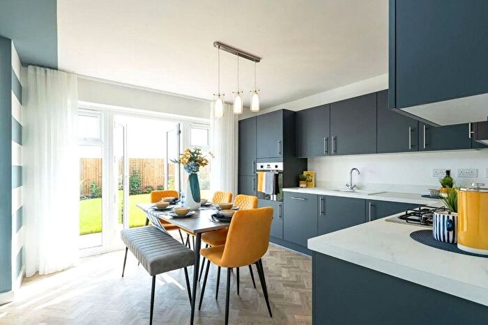 3 Bedroom Semi-Detached House For Sale In Winchester Road, Beggarwood, Basingstoke, RG23
