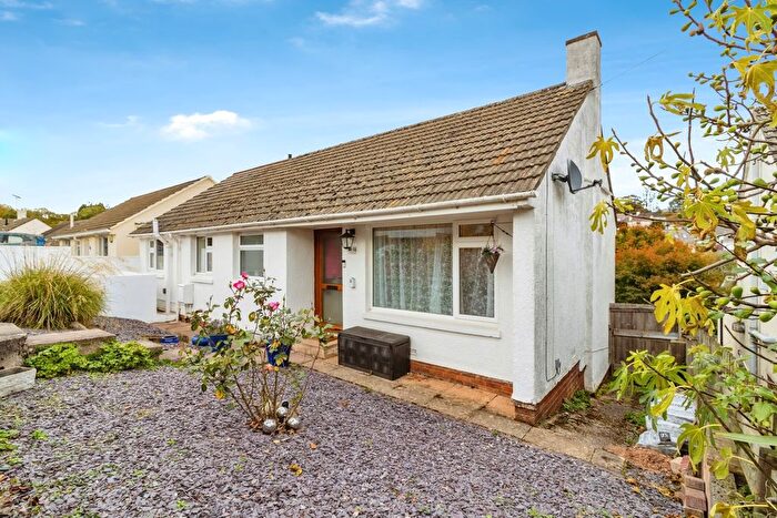 2 Bedroom Bungalow For Sale In Forde Close, Abbotskerswell, Newton Abbot, Devon, TQ12