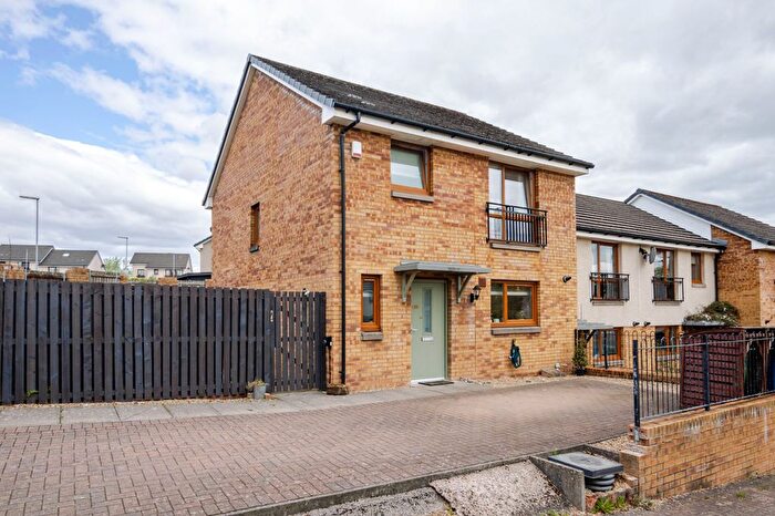 3 Bedroom Terraced House For Sale In Kerry Place, Glasgow, G15