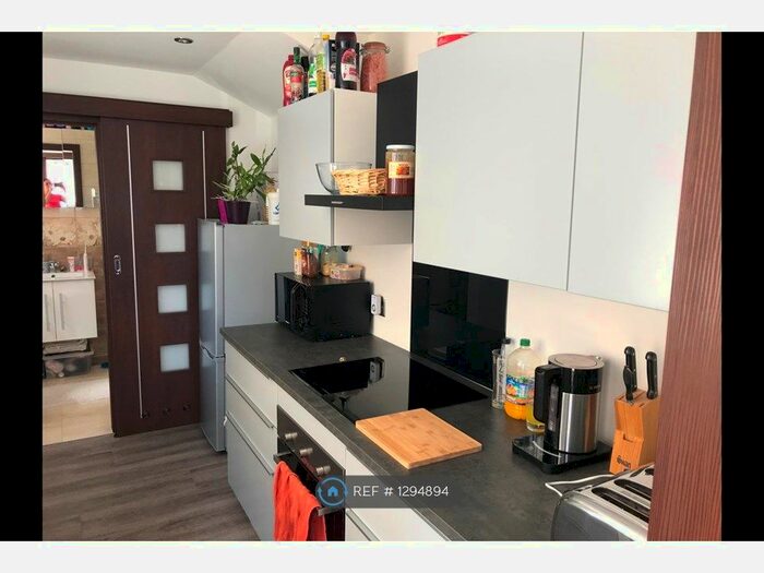 Studio To Rent In Linden Road, Reading RG2