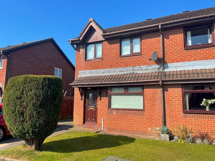 3 Bedroom Semi-Detached House To Rent In Woodlands Drive, Holytown, North Lanarkshire, ML1