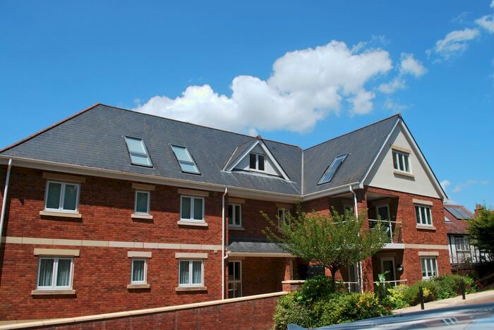 2 Bedroom Flat To Rent In Foxholes Hill, Exmouth, EX8