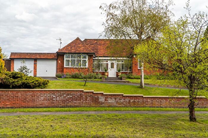 3 Bedroom Detached Bungalow For Sale In Station Road, Thurnby, LE7