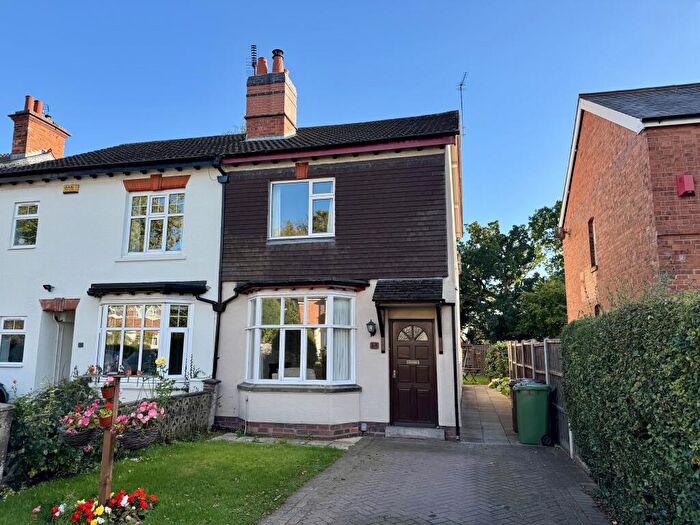 3 Bedroom Semi-Detached House For Sale In Mill Lane, Dorridge, Solihull, B93