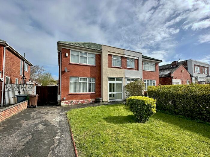 3 Bedroom Property To Rent In Fairhaven Road, Southport, Merseyside., PR9