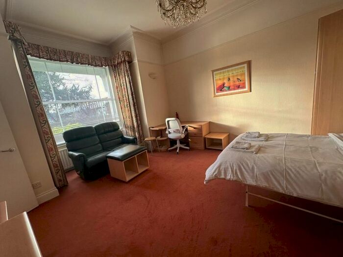 Studio To Rent In Staines-Upon-Thames, Surrey, TW18