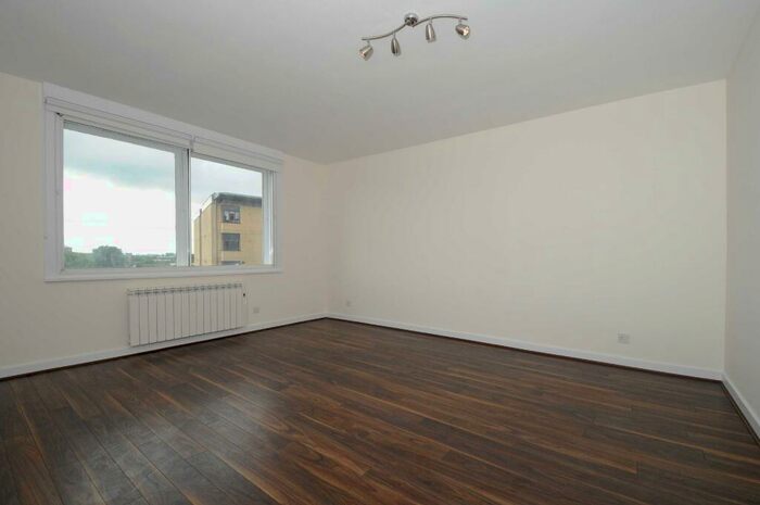 2 Bedroom Apartment To Rent In Finchley Road, Hampstead, London, NW3