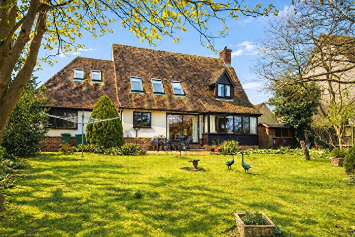 4 Bedroom Detached House For Sale In Haddenham, Buckinghamshire, HP17