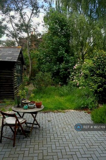 1 Bedroom Flat To Rent In Blackheath, London, SE3