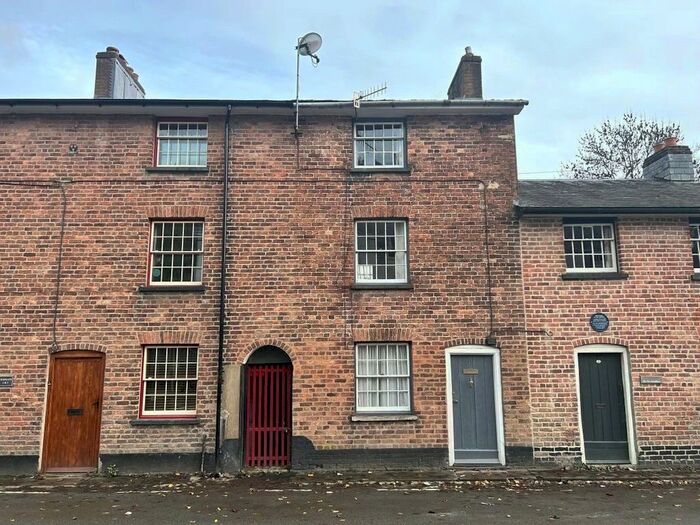 2 Bedroom Terraced House For Sale In Highgate Street, Llanidloes, Powys, SY18