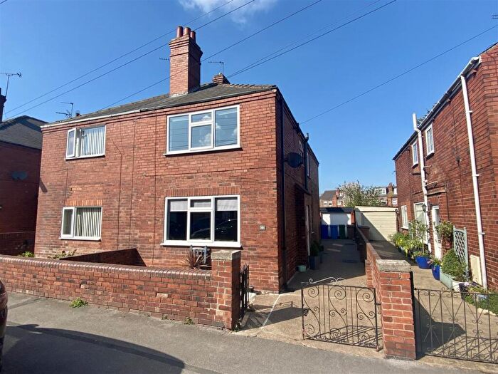 3 Bedroom Semi-Detached House To Rent In Elsie Street, Goole, DN14