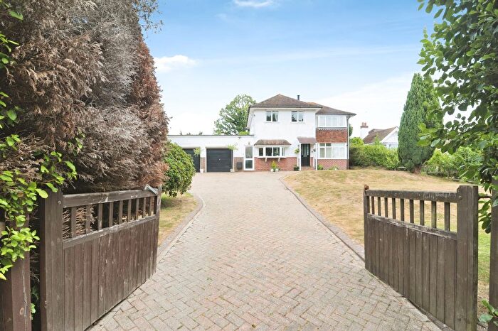 3 Bedroom Detached House For Sale In Staplecross, Robertsbridge, East Sussex, TN32