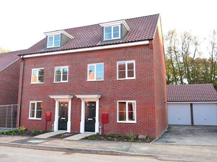 3 Bedroom Semi-Detached House To Rent In Mounts Pit Lane, Brandon, Suffolk, IP27