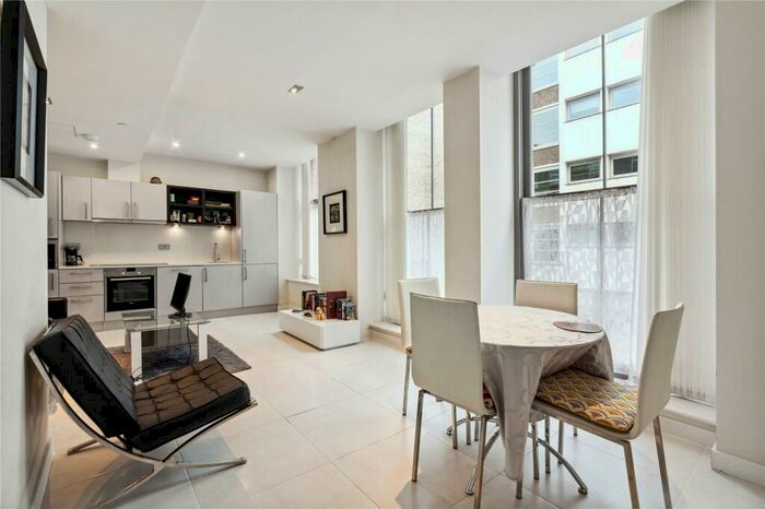 1 Bedroom Flat To Rent In Leonard Street, Liverpool Street, EC2A