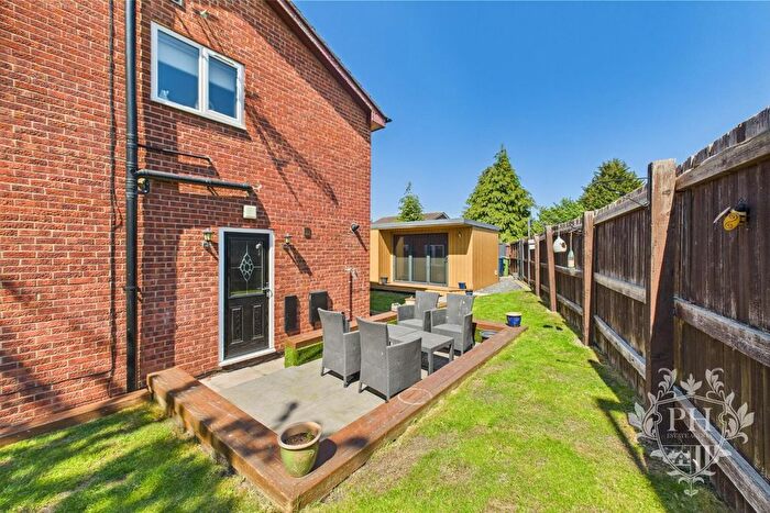 3 Bedroom Semi-detached House For Sale In Achilles Close, South Bank, TS6