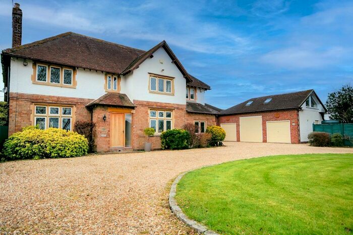 5 Bedroom Property To Rent In Pamington, Tewkesbury, GL20