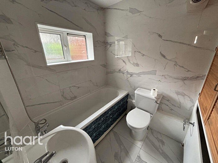 3 Bedroom Terraced House To Rent In Milton Road, Luton, LU1