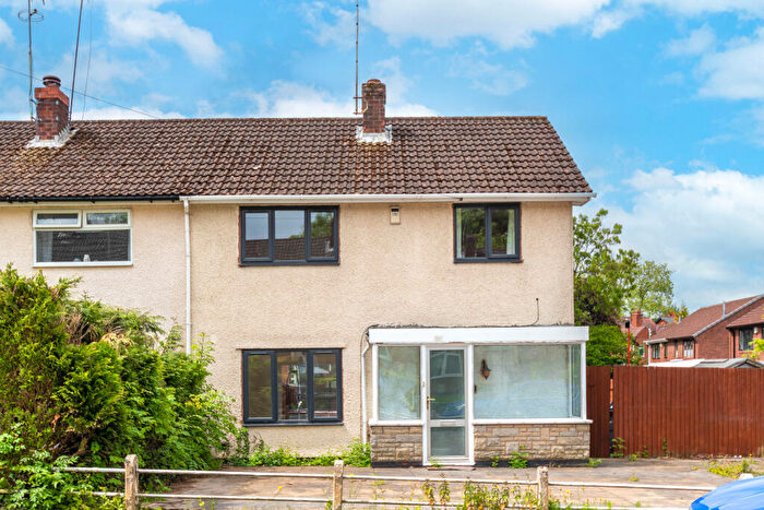 3 Bedroom End Of Terrace House To Rent In Newman Way, Rednal, Birmingham, West Midlands, B45