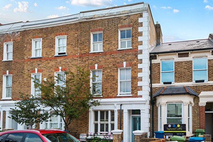 4 Bedroom Terraced House For Sale In Landcroft Road, London, SE22