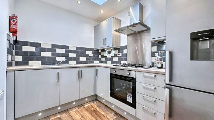 1 Bedroom Flat To Rent In Grosvenor Road, St Pauls, Bristol, BS2