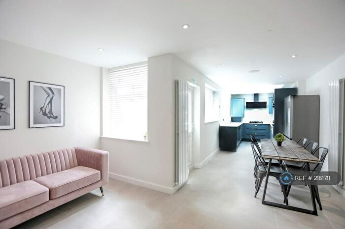 6 Bedroom Terraced House To Rent In Hannan Road, Liverpool, L6