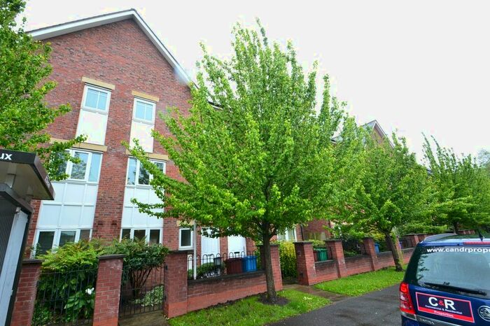 4 Bedroom Terraced House To Rent In Chorlton Road, Manchester, Hulme, M15