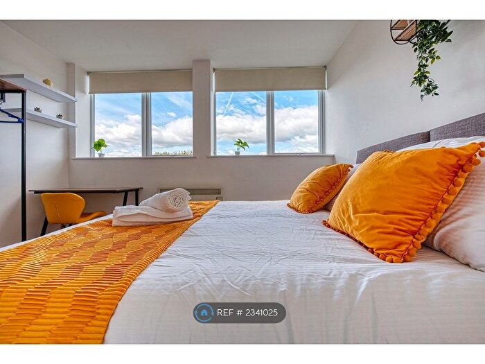 2 Bedroom Flat To Rent In Wella Road, Basingstoke, RG22