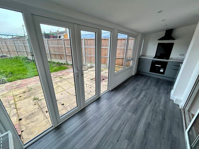 3 Bedroom Terraced House To Rent In Gerald Road, Gravesend, Kent, DA12