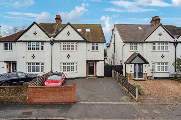 5 Bedroom Semi Detached House For Sale In Pinner Road, Watford, WD19