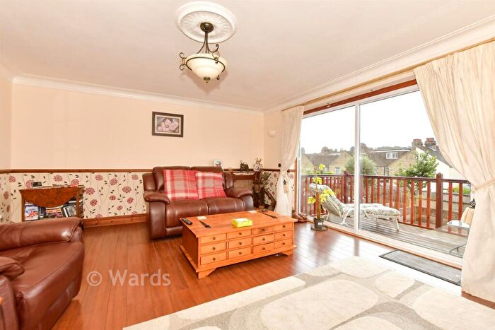 4 Bedroom Semi Detached House For Sale In Heathfield Avenue, Dover, Kent, CT16