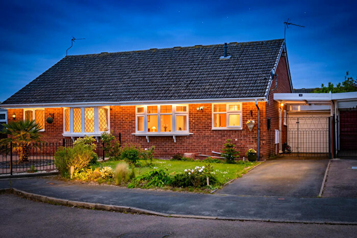 2 Bedroom Semi-Detached Bungalow For Sale In Gillians Walk, - No Onwards Chain - Lovely Cul De Sac Setting, CV2