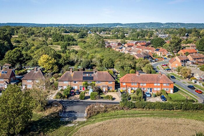 4 Bedroom Semi Detached House For Sale In Lingfield Road, Edenbridge, TN8