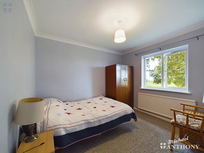 4 Bedroom Detached House For Sale In The Pightle, HP22