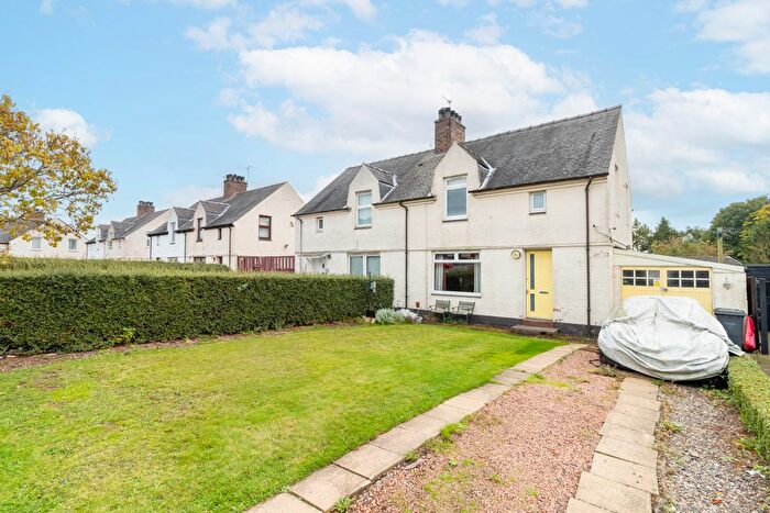 3 Bedroom Semi-Detached House For Sale In Fintry Terrace, Dundee, DD4